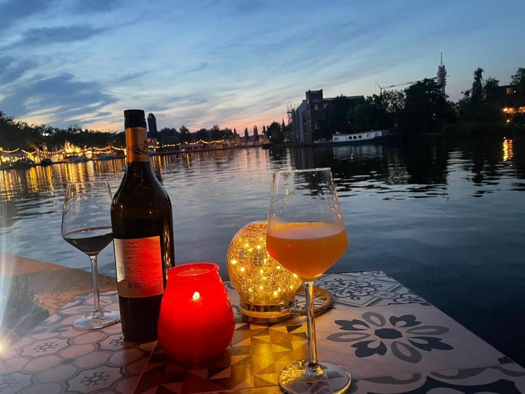Huis Te Zaanen Hotell Wormerveer Exteriör bild
